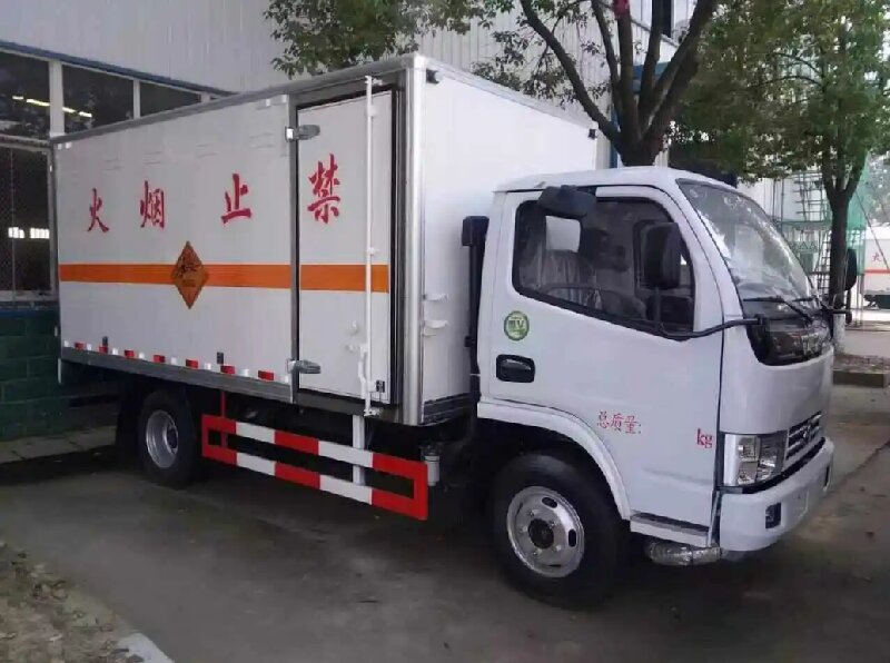 深圳到烏魯木齊頭屯河區(qū)物流公司