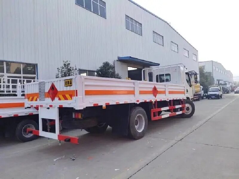 昆明到平?jīng)鲠轻紖^(qū)貨運(yùn)公司